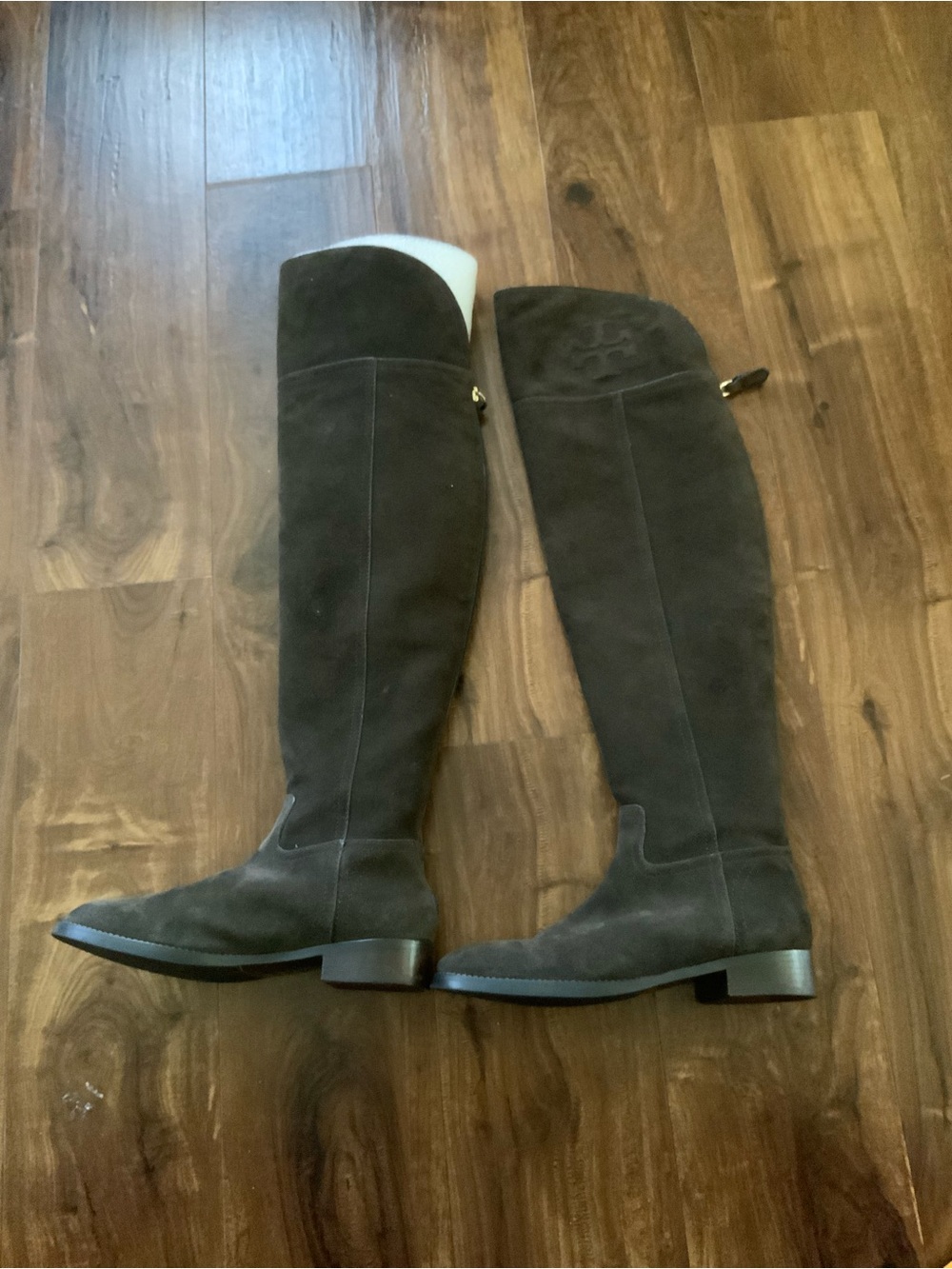 TORY BURCH Simone suede Riding Boots  with sole markings. Barely worn. Sz 5.5. - Picture 2 of 10